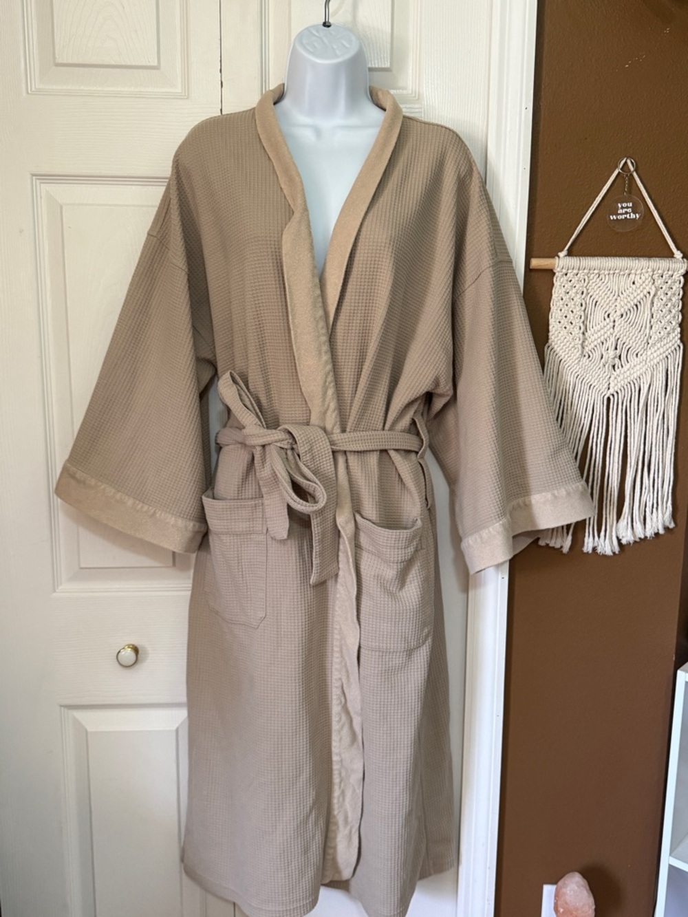 Liz Claiborne Spa Waffle Knit Robe / One Size Fits All